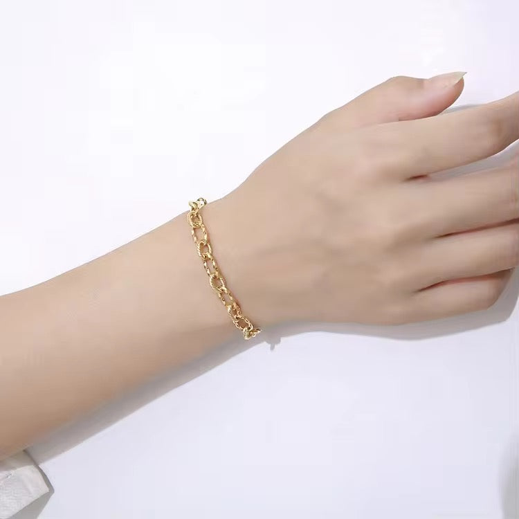 Interlink Gold Chain Bracelet
