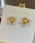 Pearl Clover Earring
