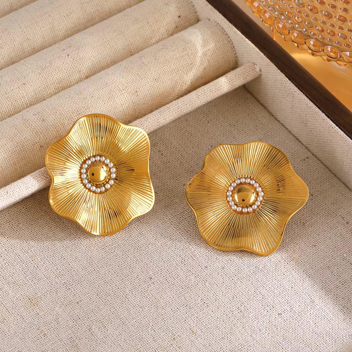 Fleur Bloom Studs