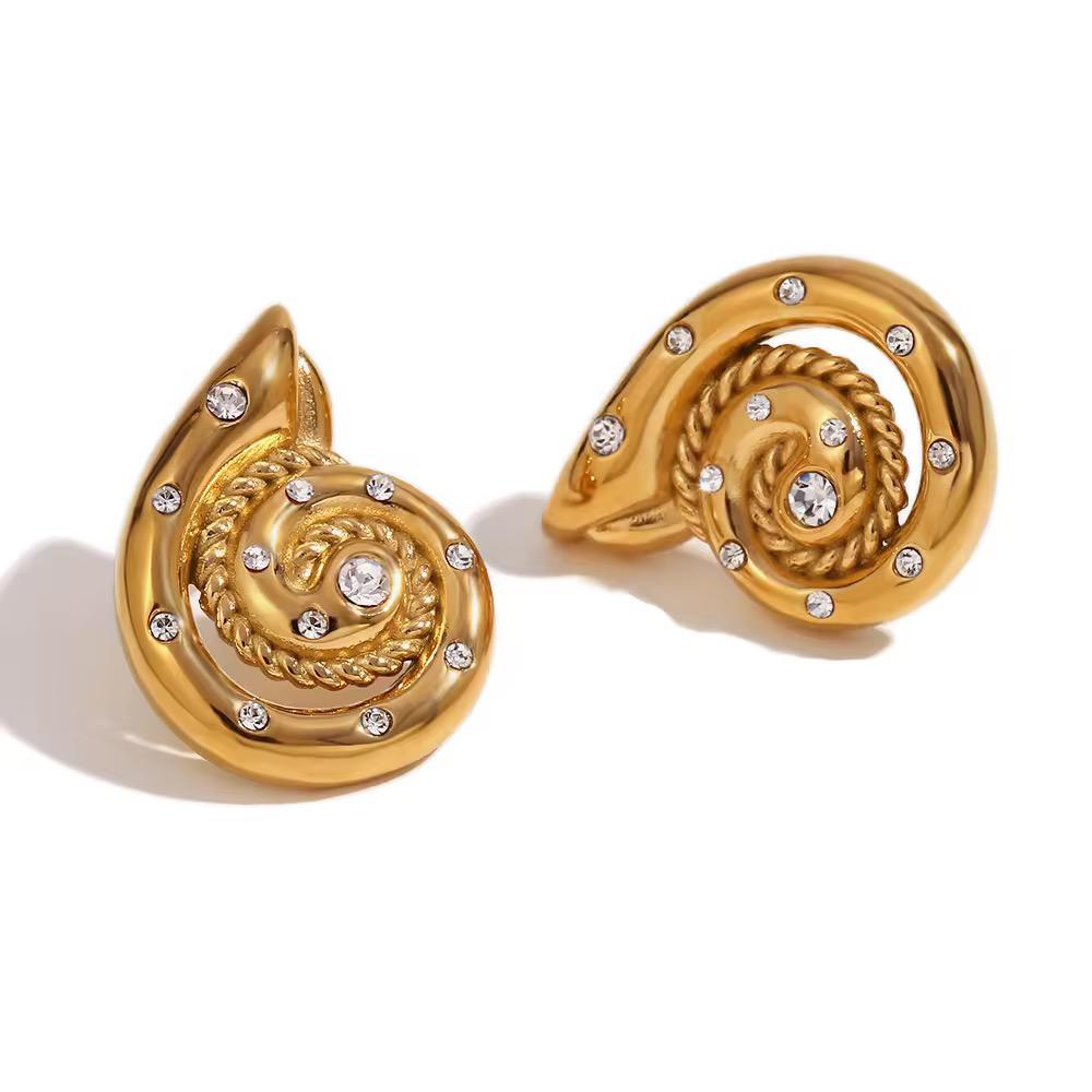 Zinia Studs
