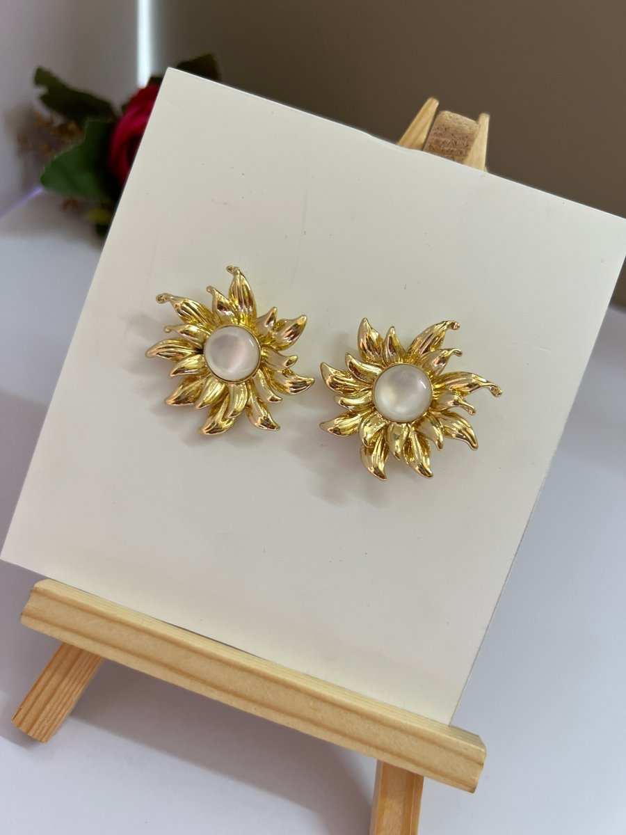 Fleur Earrings - Studs - Anuka StudioEarrings