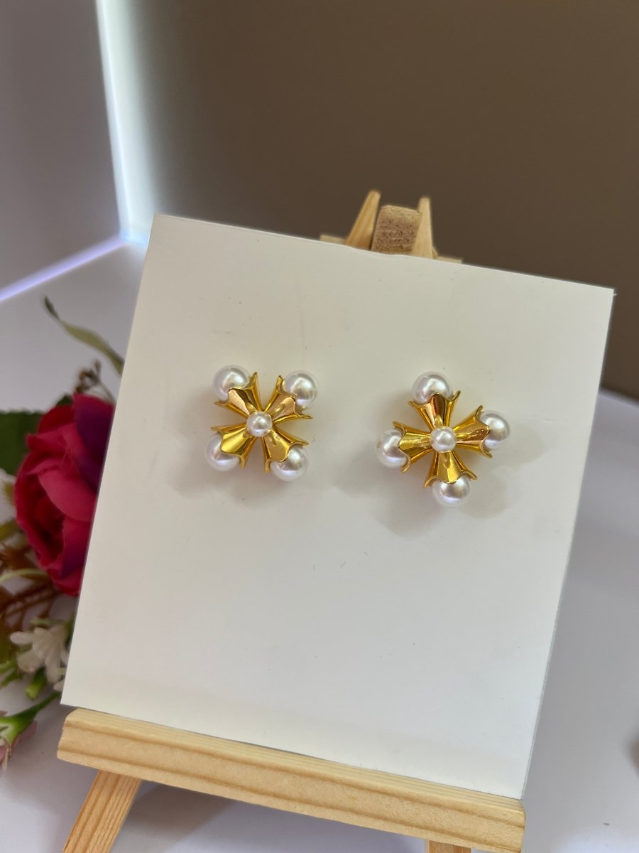 Pearl Clover Earring - Anuka Studio