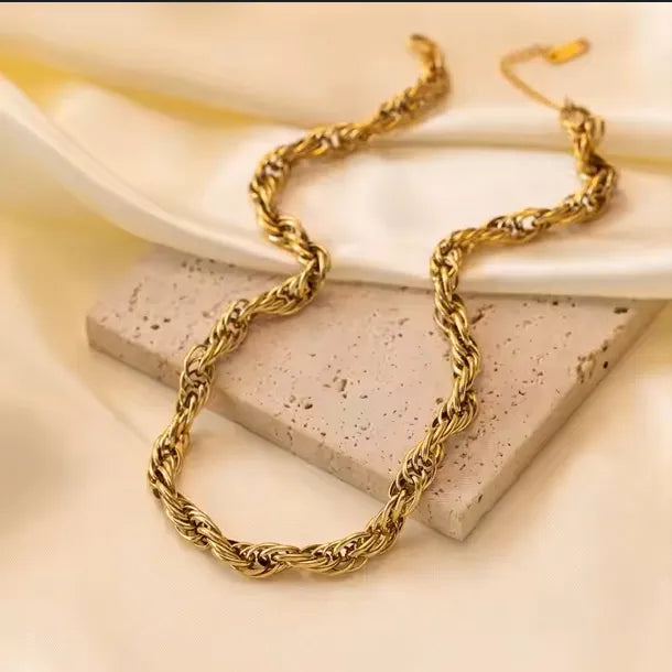 Lina Rope Chain Necklace