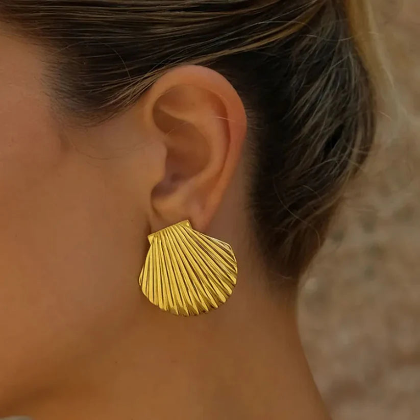 Shell Statement Stud Earrings