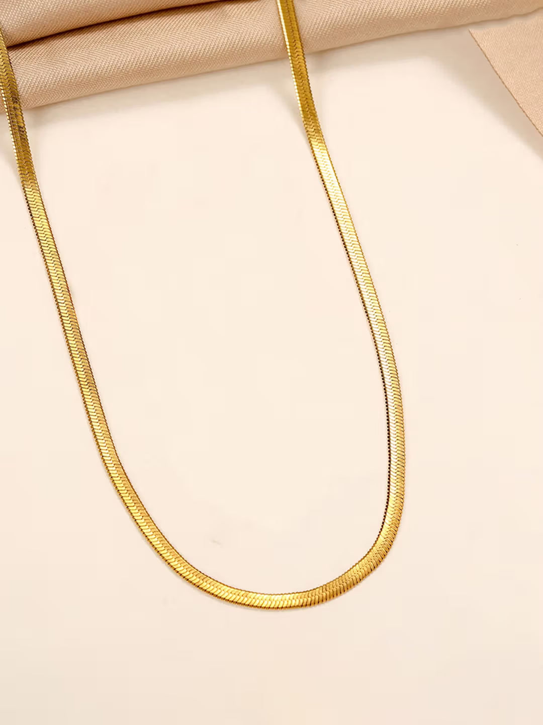 Sera Herringbone Chain