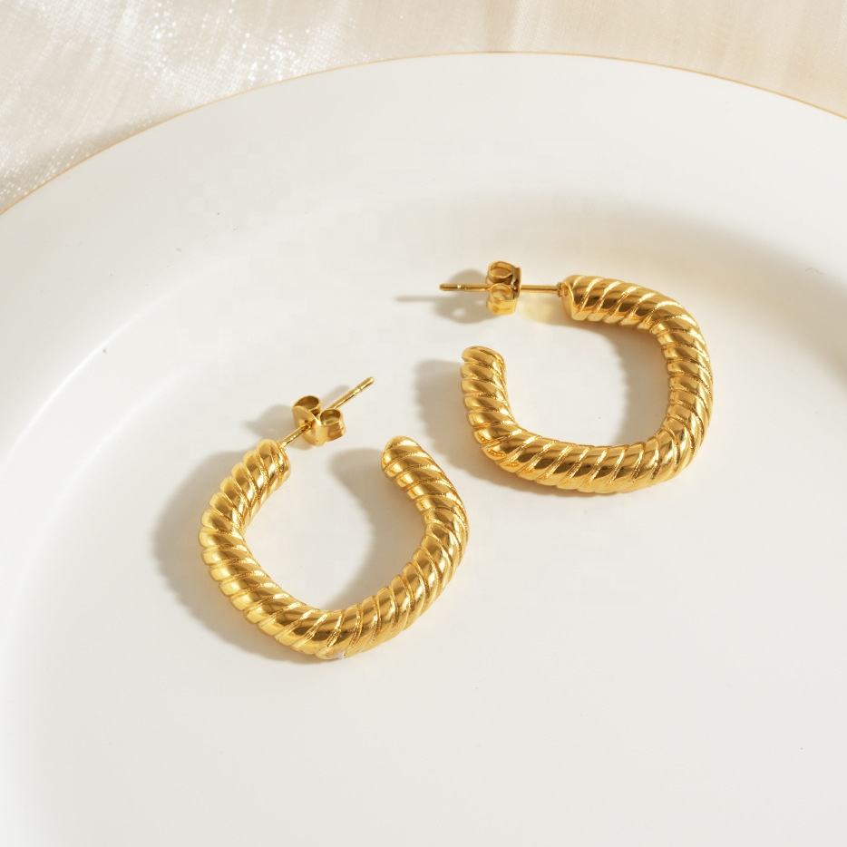 Twist Square Hoops